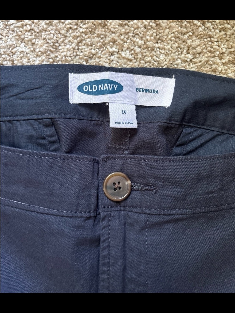 Old Navy Women’s Navy Flat-Front Shorts - Picture 3 of 6
